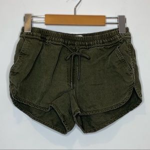 Army Green Aritzia Community Habitus Linen Shorts